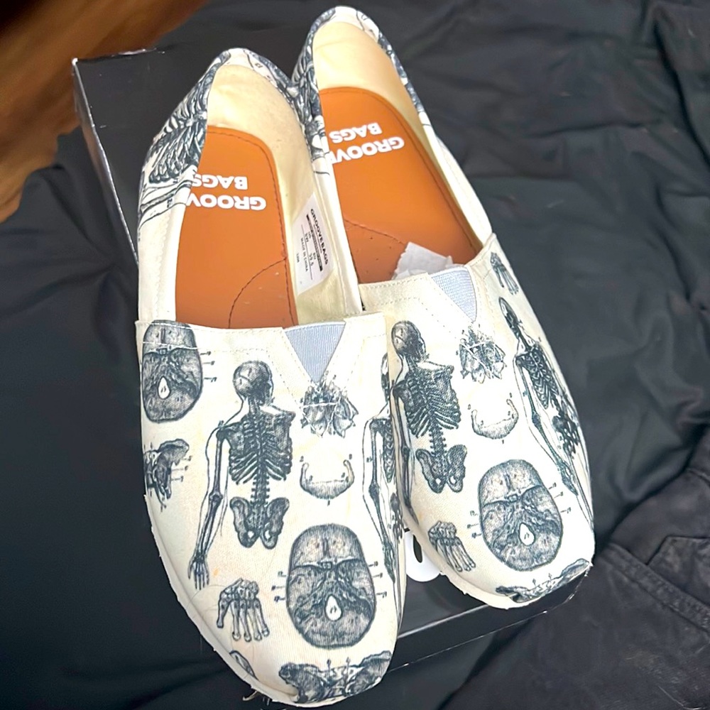 Grove Custom Kicks